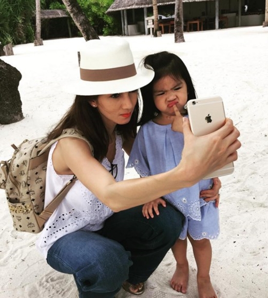 น้องมะลิ ถ่ายแบบที่มัลดีฟส์ 