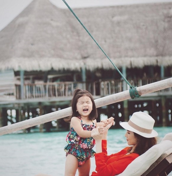 น้องมะลิ ถ่ายแบบที่มัลดีฟส์ 