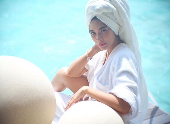 พลอย เฌอมาลย์