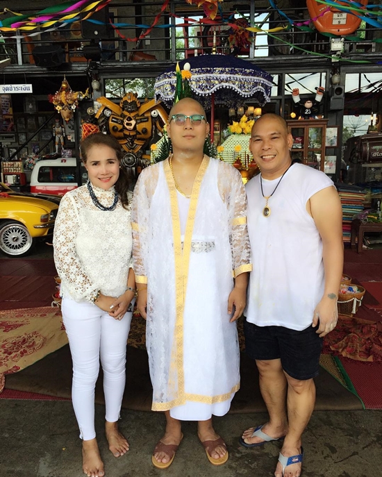 งานบวชลูกชายโหน่ง ชะชะช่า