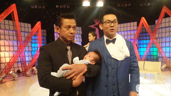  เอ๊าะ กีรติ 