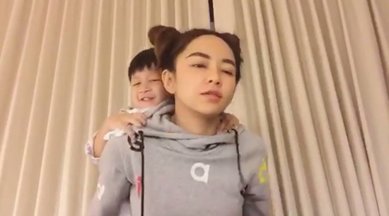 แม่เป้ย น้องโปรด 