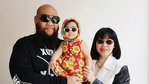 กอล์ฟ ฟักกลิ้ง ฮีโร่ โกนหนวด