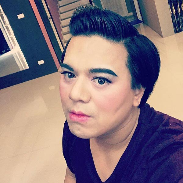 ใหม่ ดาวิกา เอ ศุภชัย