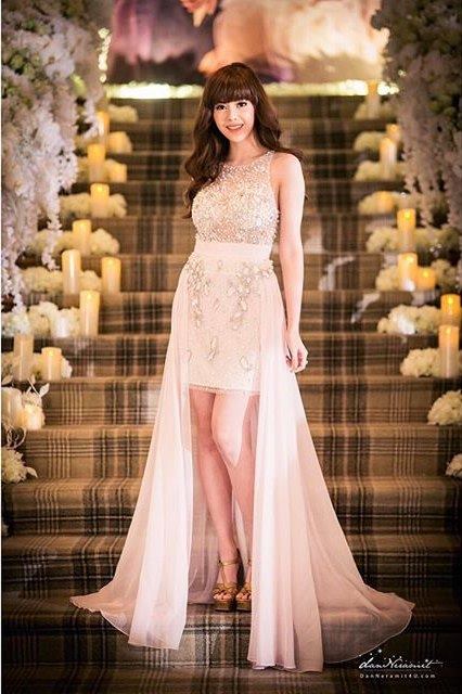 งานแต่งหญิงแย้