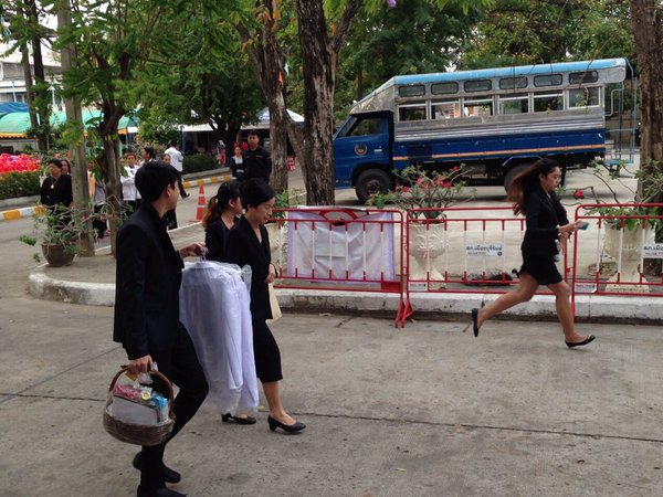 งานศพปอ