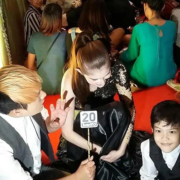 แอนนี่ ฑีฆายุ