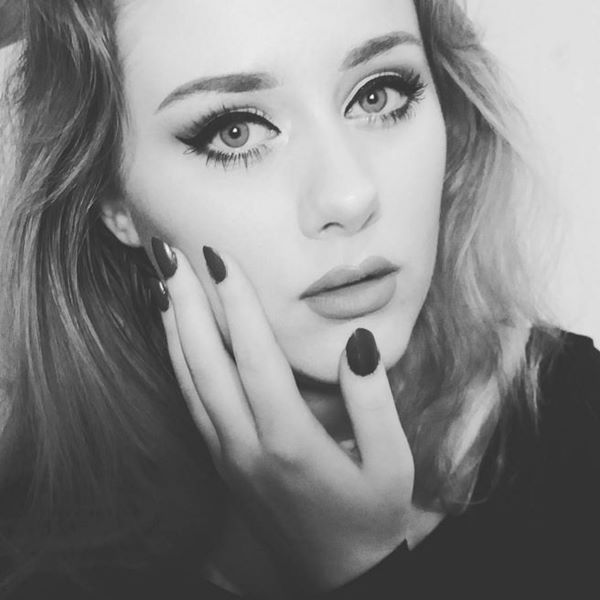 หน้าเหมือน Adele