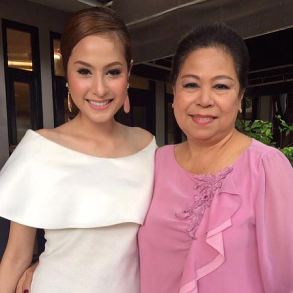 ขวัญ อุษามณี