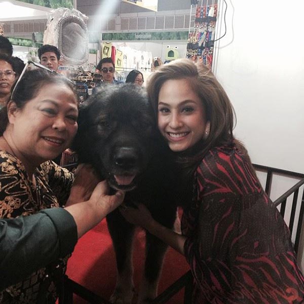 ขวัญ อุษามณี