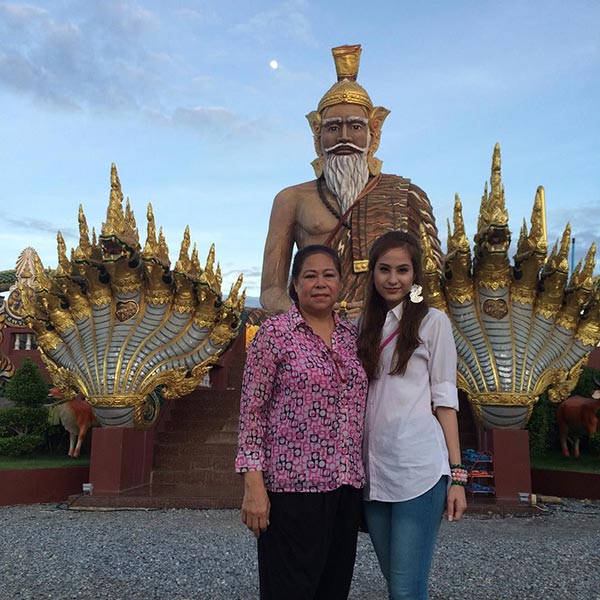 ขวัญ อุษามณี