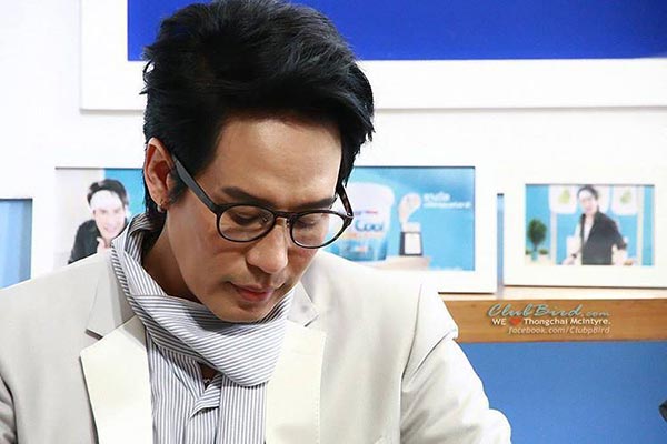 เบิร์ด ธงไชย