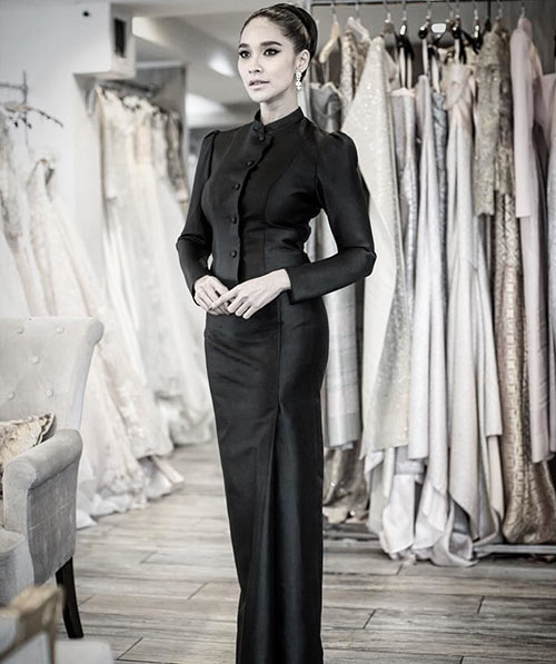 พลอย เฌอมาลย์