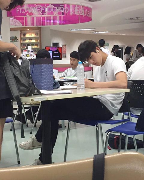 ต่อ ธนภพ