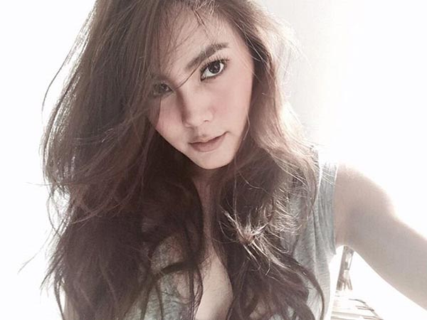 เจนี่ พลอย