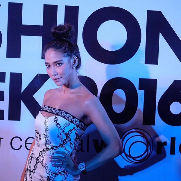 เจนี่ พลอย