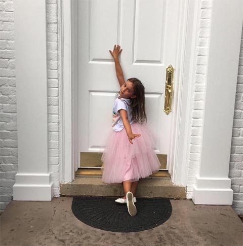 น่ารักใจละลาย หนูน้อยอราเบลลา ลูกสาวคุณแม่อิวานก้า ทรัมป์ ร้อง-เต้นเพลง PPAPน่ารักใจละลาย หนูน้อยอราเบลลา ลูกสาวคุณแม่อิวานก้า ทรัมป์ ร้อง-เต้นเพลง PPAP