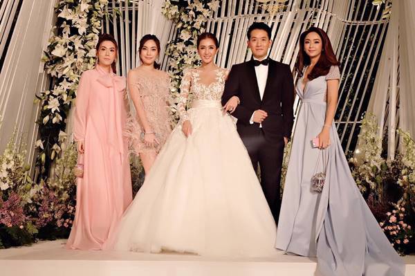 ภาพงานแต่ง เนย โชติกา ไฮโซอาร์ม