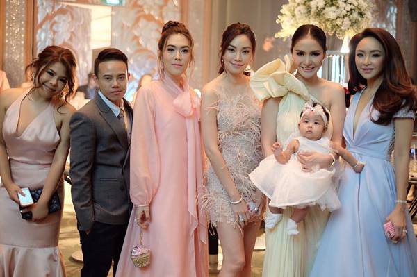 ภาพงานแต่ง เนย โชติกา ไฮโซอาร์ม