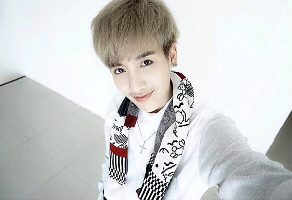 เกรซ ศิรประภา ลูกสาว สายัณห์ สัญญา หล่อเท่จนสาว ๆ กรี๊ดเกรซ ศิรประภา ลูกสาว สายัณห์ สัญญา หล่อเท่จนสาว ๆ กรี๊ด