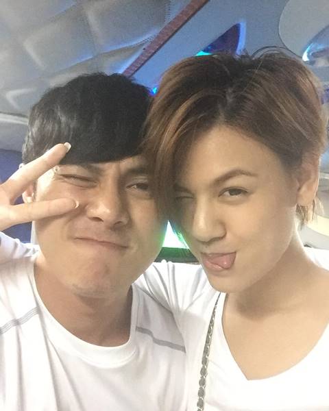 แมน การิน สยิวกิ้ว ถ่ายแบบกับคุณภรรยา โดนลูบไล้อก ถึงกับค้าง