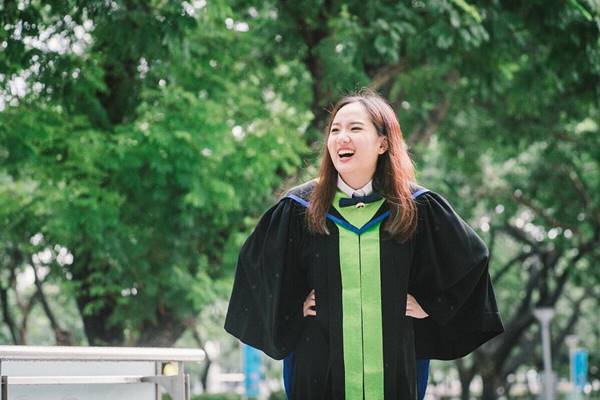 กันต์ ฮอร์โมน รับปริญญาพร้อม ปิ่น แฟนสาว โรแมนติกเกิ๊น..งานรับปริญญาใจก็มากันต์ ฮอร์โมน รับปริญญาพร้อม ปิ่น แฟนสาว โรแมนติกเกิ๊น..งานรับปริญญาใจก็มา