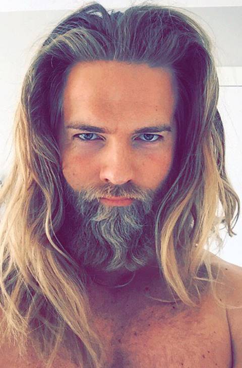 ธอร์ตัวจริง ! ทหารหนุ่มละลายใจสาว หุ่นล่ำหล่อลากสไตล์ไวกิ้ง