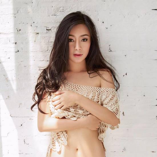 รถจิ๊บ แม็กซิม นางแบบเซ็กซี่ผันตัวขายขนมจีน ยันขายทุกอย่างยกเว้นขายตัว