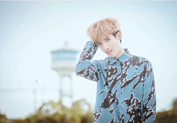 เกรซ ศิรประภา ลูกสาว สายัณห์ สัญญา หล่อเท่จนสาว ๆ กรี๊ดเกรซ ศิรประภา ลูกสาว สายัณห์ สัญญา หล่อเท่จนสาว ๆ กรี๊ด