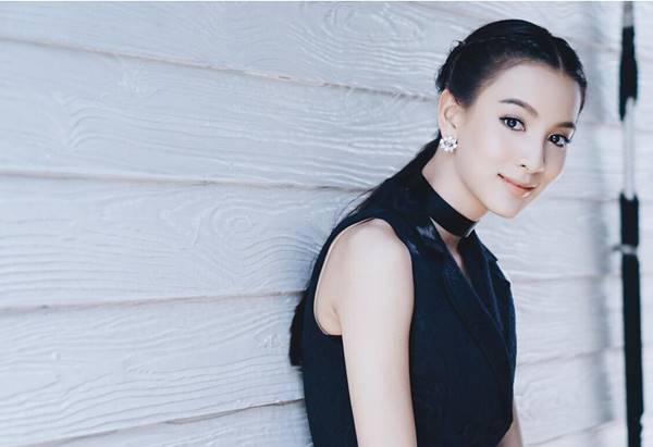 ส่องภาพ กรีน อัษฎาพร ยิ่งนับวันยิ่งสวยใสออร่ากระจาย