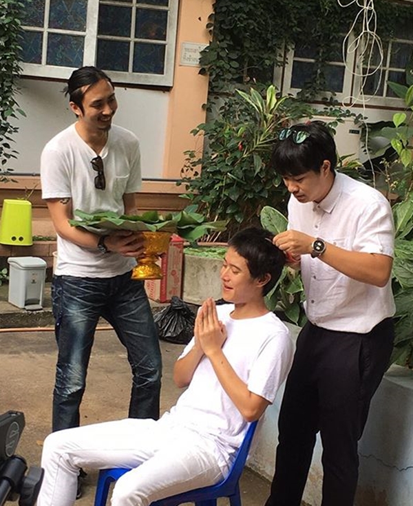 โบ ธนากร เข้าพิธีบวชวันนี้ พร้อมรับฉายา อคฺคปญฺโญ