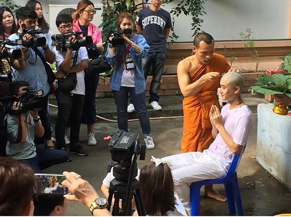 โบ ธนากร เข้าพิธีบวชวันนี้ พร้อมรับฉายา อคฺคปญฺโญ