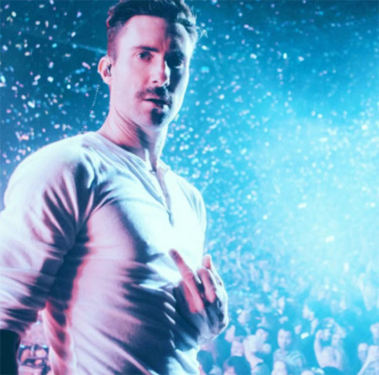 อดัม เลวีน Maroon 5 ได้เฮ หลัง เบฮาติ ภรรยานางแบบ ตั้งท้องลูกคนแรก
