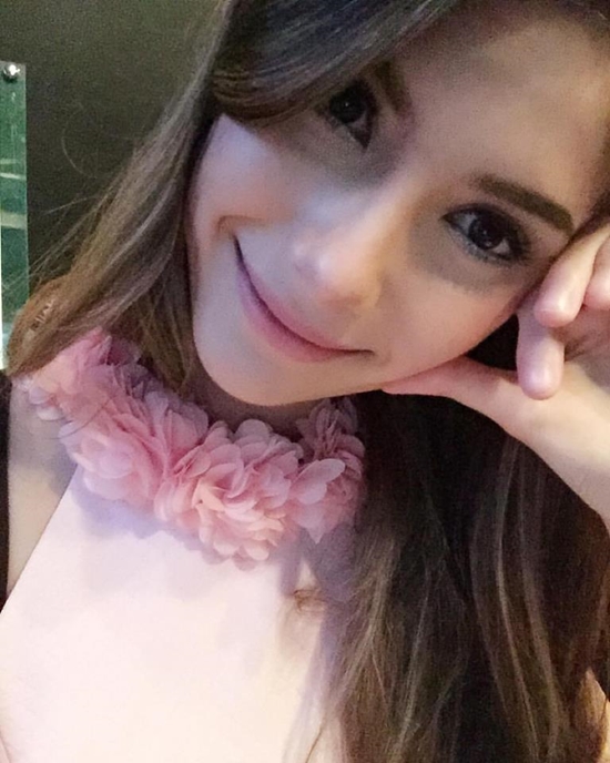 ซาร่า อดีตแฟนไมค์ พิรัชต์ โพสต์ขอความช่วยเหลือ หลังติดอยู่ที่สนามบินมาเลย์