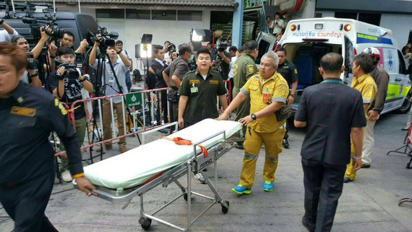 จิ๊ก เนาวรัตน์ แต่งหน้าศพ ปอ ทฤษฎี-เพื่อนดารา แฟนคลับ ร่วมส่งปอกลับบ้าน