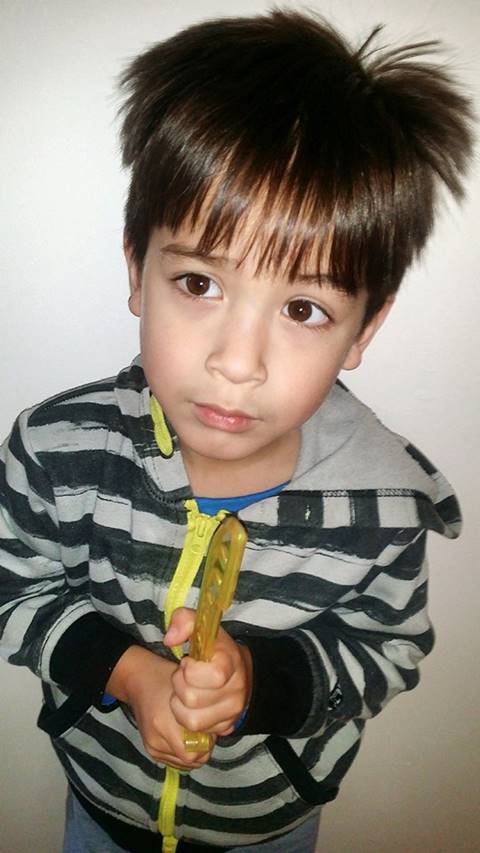 น้องวิลเลี่ยม หนุ่มน้อยลูกครึ่ง หน้าเหมือน ณเดชน์-มาริโอ้ เป๊ะ