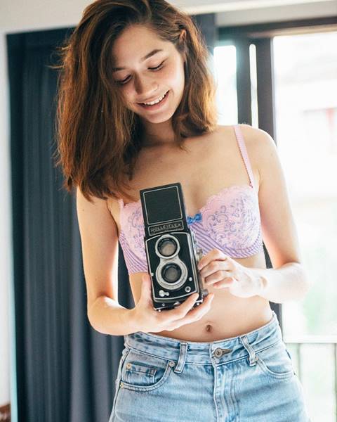 ส่องความแซ่บ วี วิโอเลต ถ่ายแบบชุดชั้นใน งานดี เซ็กซี่ไม่เบา