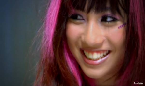 มิล่า จามิล่า จากนักร้องสาวห้าว เปลี่ยนลุคเป็นสาวสวย หุ่นเริ่ด งานดีระดับอินเตอร์ 