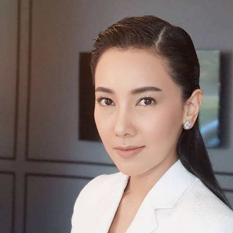 นุ่น วรนุช กับความงามสะกดตา ตรึงใจ ใน Vogue Thailand