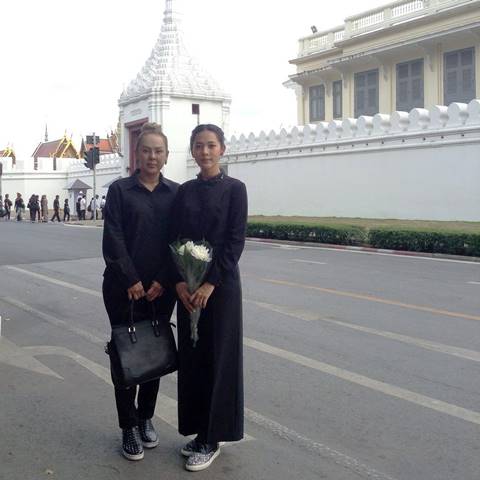 ทับทิม อัญรินทร์ ทั้งสวยทั้งเก่ง รับปริญญาใบที่ 2 จากเอแบค !