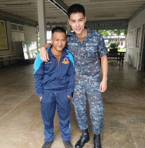 บูม กิตตน์ก้อง กับบัดดี้คู่ใจ มิตรภาพในค่ายทหาร เพื่อนกันไม่มีชนชั้น