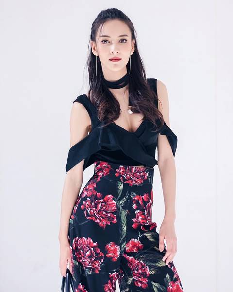 อ้าว... กรีน อัษฎาพร บอกอึ๋มขึ้นเพราะออกกำลังกาย แต่ทำไมขุดเจอรูปนี้ !?