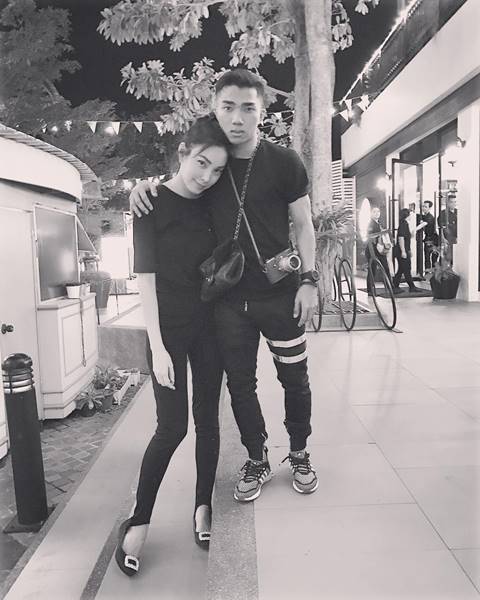 มาดูคลิป เจ ชนาธิป ร้องเพลงให้ เมย์ พิชญ์นาฏ