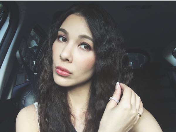 โบว์ เบญจวรรณ ปล่อยคลิปฆ่าคนโสด นอนกอด ก๊อต จิรายุ จมูกฝังซอกคอ !