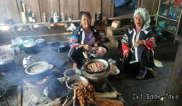 บ้านจ่าโบ่ แม่ฮ่องสอน