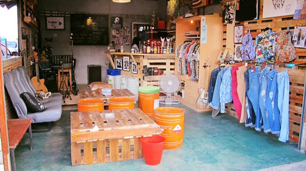 ตลาดนัดเรือบิน สมุทรปราการ