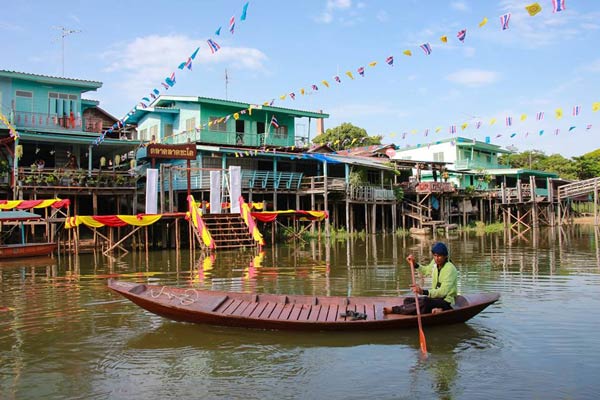 ตลาดลาดชะโด