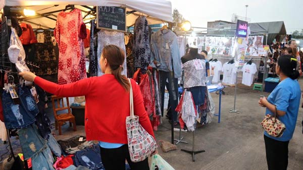 ตลาดรถไฟมหาชัยอินเทรนด์