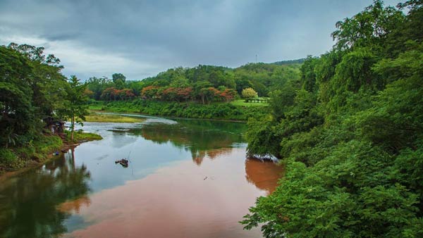 ปรากฏการณ์แม่น้ำสองสี อุตรดิตถ์
