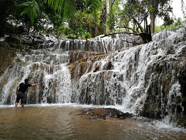 น้ำตกนพพิบูลย์